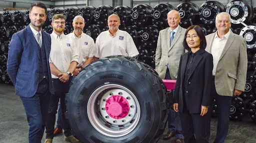 Pictured left to right (Pawel Tomczak, Liam Lund, Simon Bond and Steve Brooks of ADR UK Ltd. Marc Debusschere, Nancy Wang and Mark Turner of Tianli