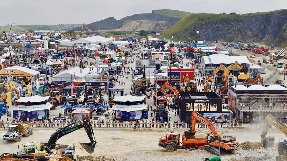 Hillhead Exhibition in a Quarry with lots of stalls