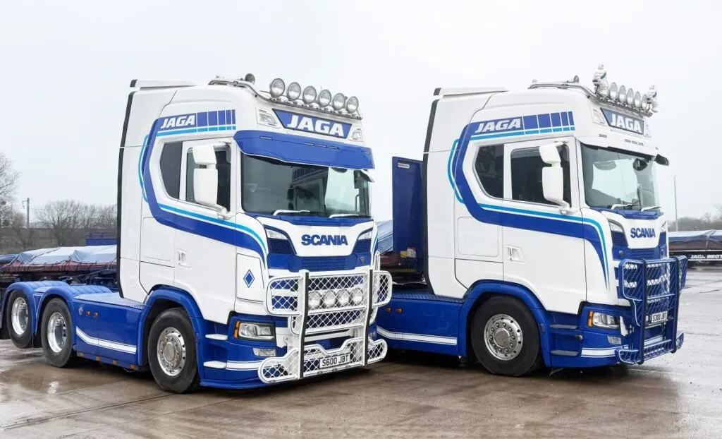 Image of two Jaga Brothers lorries, parked side by side